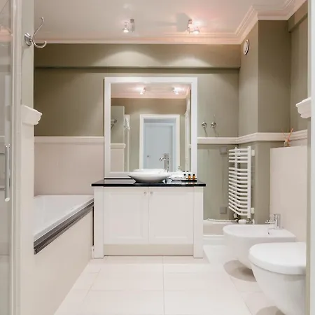 Inqse Marina アパートホテル