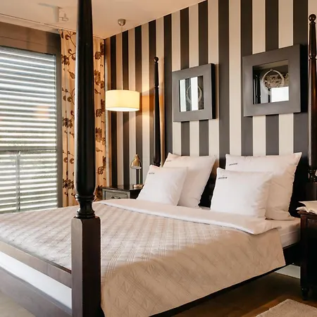 アパートホテル Inqse Marina