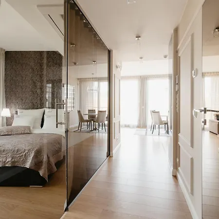 Inqse Marina アパートホテル 4*