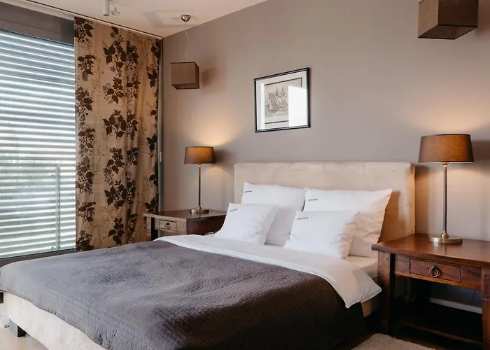 Inqse Marina Aparthotel 4*