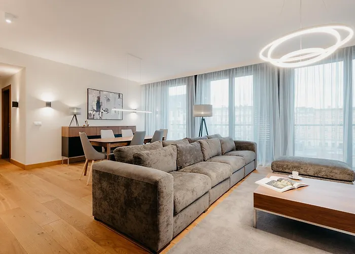 Inqse Marina Aparthotel 4*